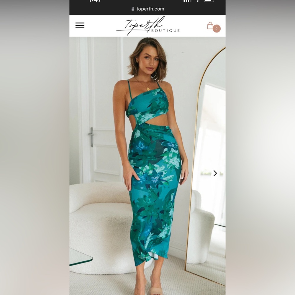 TOPERTH GREEN PRINT HALTER BACKLESS MIDI DRESS